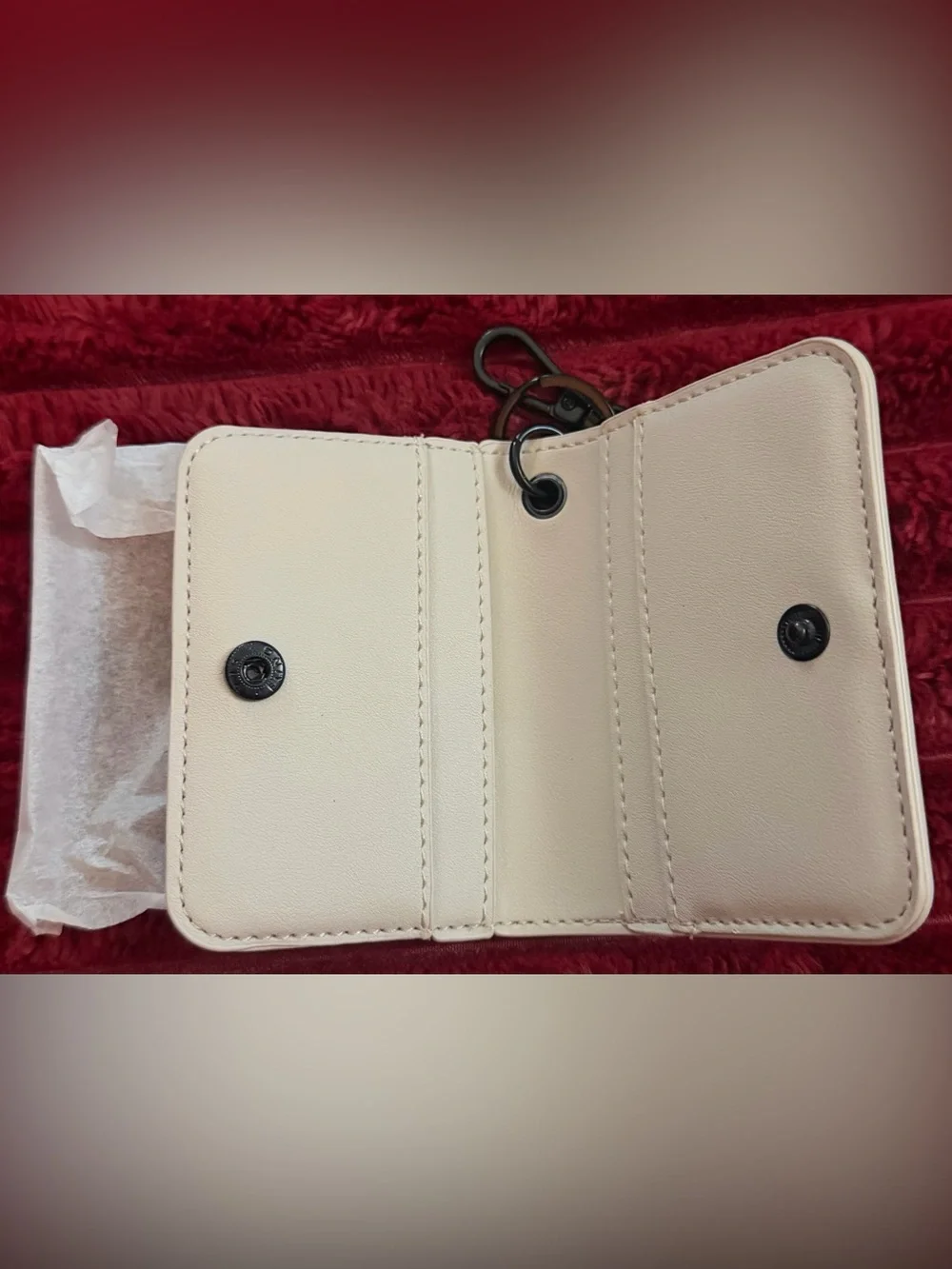 Steve Madden White Leather Card Holder with Keychain
